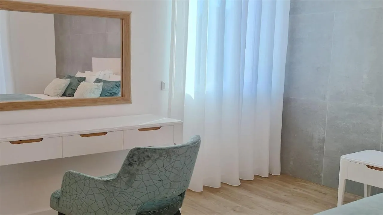 Villa Sadler- Clever Details, Central Vilamoura, Sleeps 6, Luxury, Walking Distance (Adults Only) Holiday home