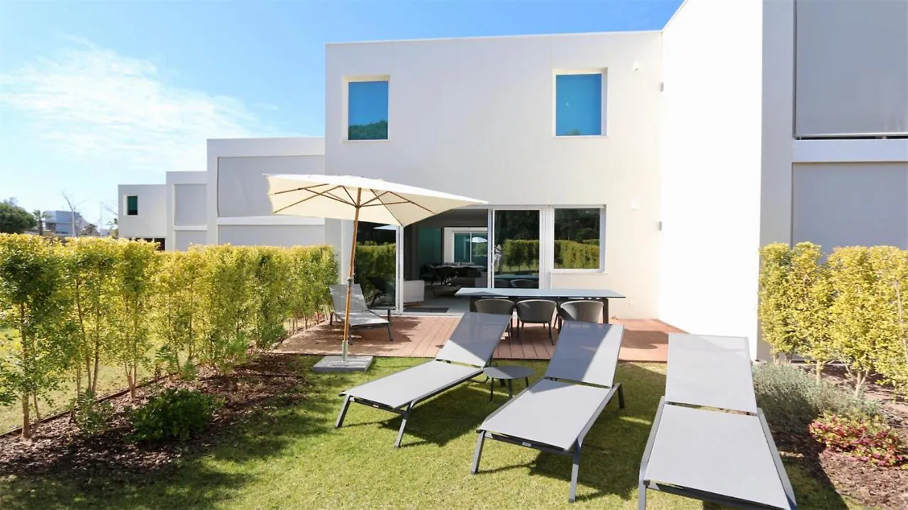 Villa Sadler- Clever Details, Central Vilamoura, Sleeps 6, Luxury, Walking Distance (Adults Only) Portugal
